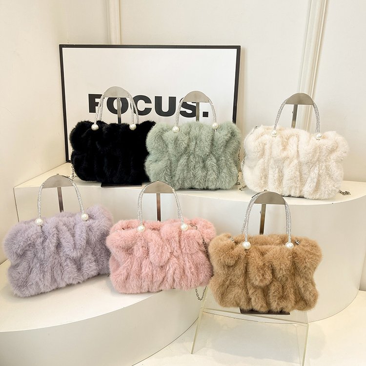 Hand-held plush small bag for women 2024 new versatile plush cloud bag spring and summer high-end chain crossbody bag