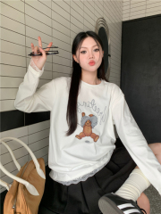 Wide and versatile pine bear print brushed patchwork lace inner and outer top