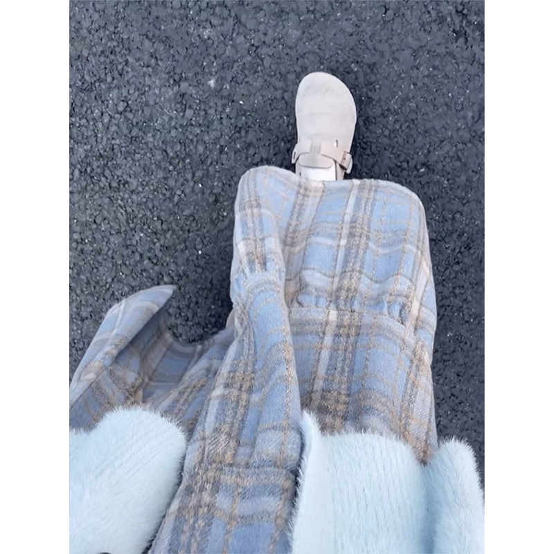 Blue plaid skirt for women spring, autumn and winter 2024 new high-waisted a-line slimming mid-length cake skirt woolen skirt