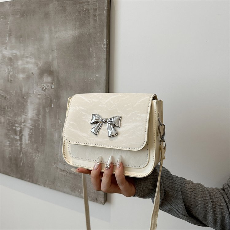 Korean fashion bag for women 2024 new style simple solid color versatile butterfly small square bag high-end niche crossbody bag