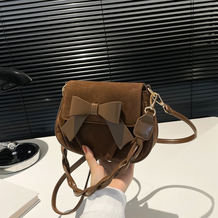 Retro Casual Saddle Bag Women's 2024 Autumn and Winter New Fashion Trend Shoulder Bag Niche High-Quality Textured Crossbody Bag