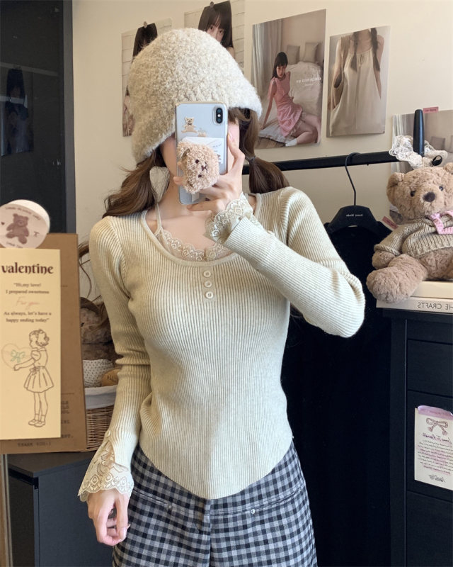 Real shot, spot price, French lace splicing sweater, fall and winter slim-fitting inner layered sweater, fake two-piece top