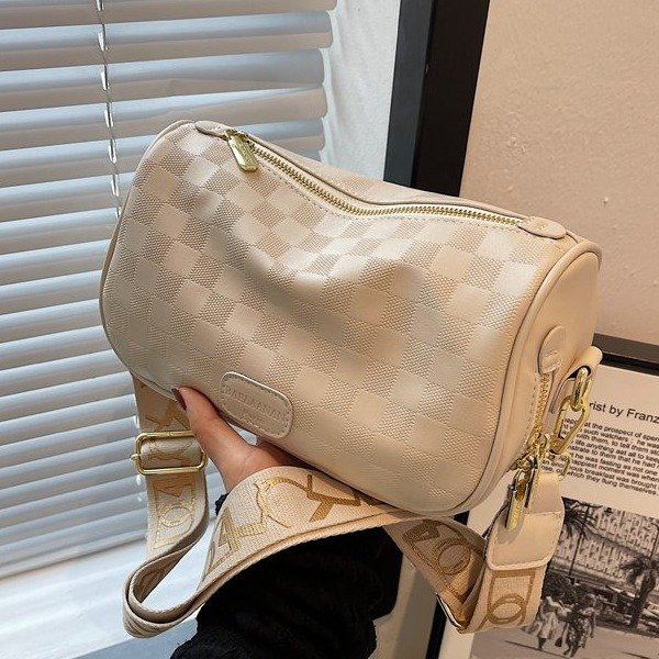 Viney bag women's bag crossbody bag 2024 new leather commuter bag autumn and winter armpit bag large capacity shoulder bag