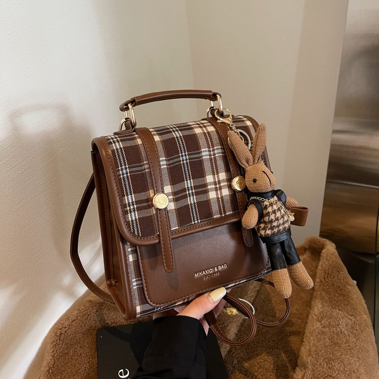Retro contrasting color fashion student bag 2024 new trendy casual backpack niche high-end texture versatile women's bag