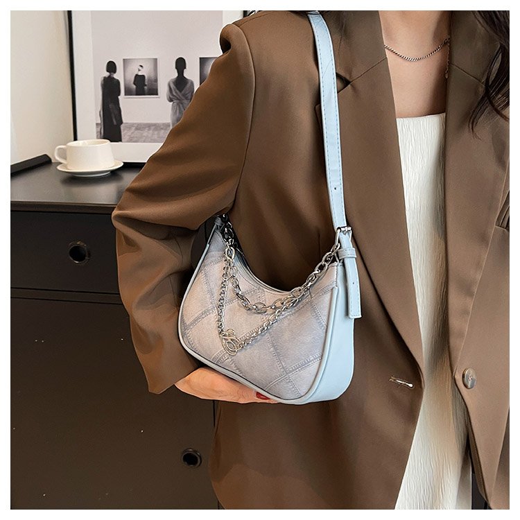 New underarm women's bag, niche design shoulder bag, plaid chain dumpling bag, trendy texture, fashionable crossbody bag