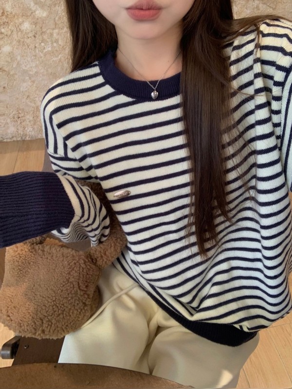 American retro round neck striped sweater women's autumn and winter loose lazy long-sleeved sweater top trendy