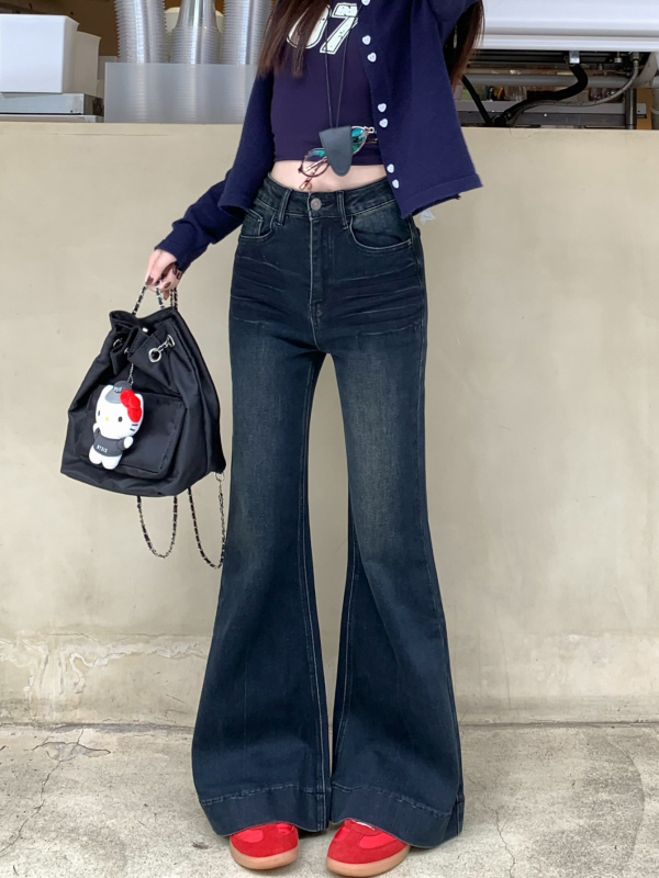 New style loose-fitting bootcut denim trousers for women, large-leg wide-leg floor-sweeping horseshoe trousers with sense of design