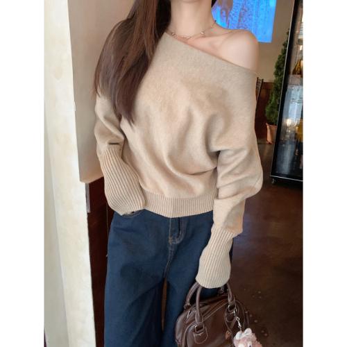 Autumn and winter Korean style one-line off-shoulder lantern sleeve Andy velvet sweater bottoming long-sleeved sweater