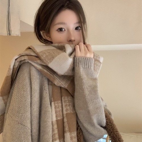 Korean style simple plaid scarf for women autumn and winter warm scarf New Year gift shawl