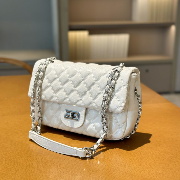 Korean version of the new fashion small fragrant style rhombus embroidery thread small square bag for women 2024 armpit bag high-end chain crossbody bag