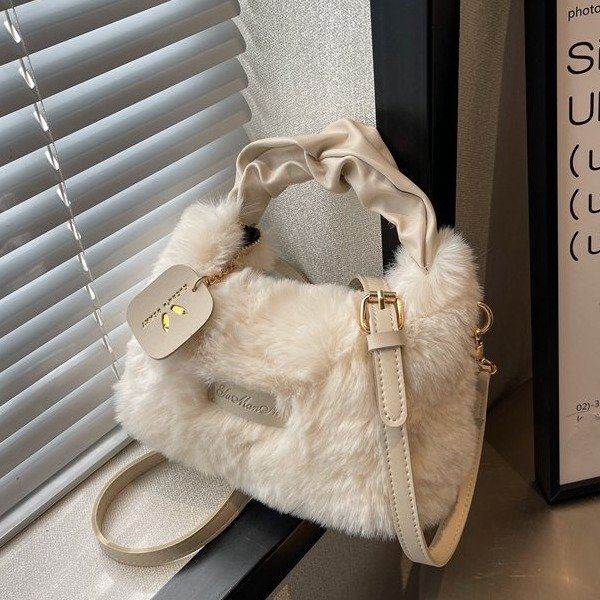 New bags for women in autumn and winter, cute and versatile plush handbags, trendy internet celebrity simple shoulder bags, crossbody bags