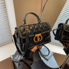 2024 New Women's Bags Spring and Summer Popular Crossbody Bags Fashion Super Hot Handheld Small Square Bags Diamond Embroidery Thread Bags