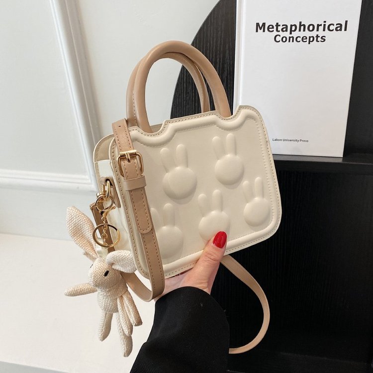 High-end small bags for women, new autumn and winter versatile cross-body bags, this year's popular cross-body bags, popular small hand-held square bags