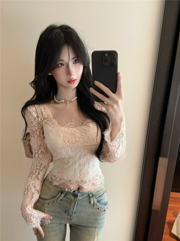 Design niche lace shirt for women in spring, autumn and winter, elegant lady pure lust style long-sleeved top