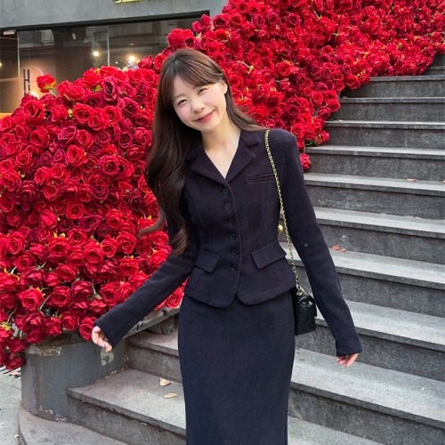 Small fragrance suit, fashionable and high-end, plus velvet, suit jacket, temperament, hot girl long skirt