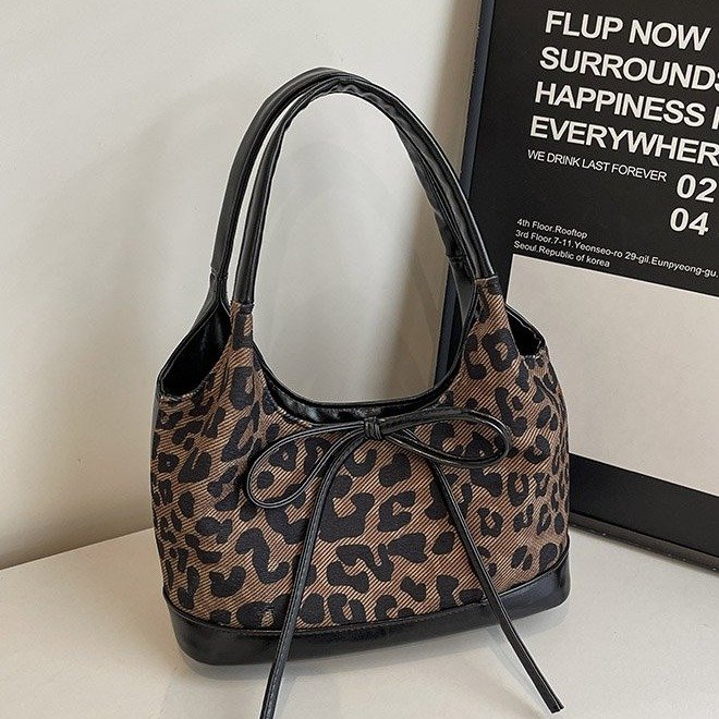 Large-capacity leopard print casual bag for women 2024 autumn Korean style fashion casual shoulder bag good-looking single shoulder crossbody bag for women