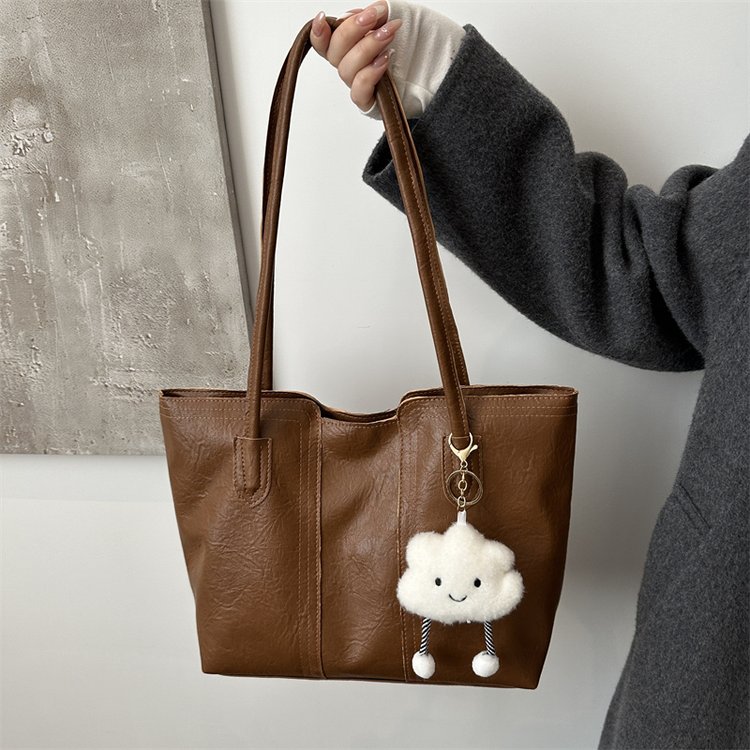 High-end sense bag commuting large bag for women 2024 new popular versatile foreign style shoulder bag fashionable casual tote bag