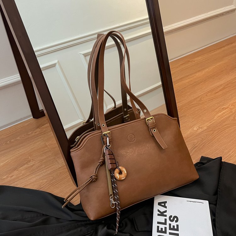 2024 new autumn style versatile shoulder bag texture frosted tote bag armpit bag trendy high-end handbag women's bag