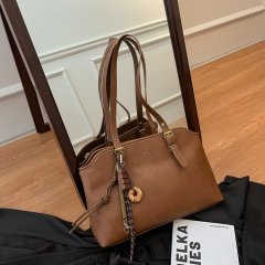 2024 new autumn style versatile shoulder bag texture frosted tote bag armpit bag trendy high-end handbag women's bag