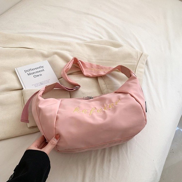 Casual large-capacity wide shoulder strap Oxford cloth bag with Western design pleated dumpling bag single shoulder crossbody bag for women