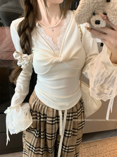 Pure desire v-neck long-sleeved T-shirt women's autumn and winter design lace inner bottoming shirt top