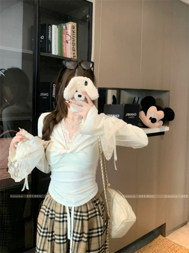 Pure desire v-neck long-sleeved T-shirt women's autumn and winter design lace inner bottoming shirt top