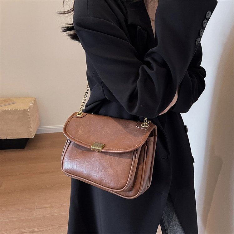 Autumn and winter retro small bags for women 2024 new popular versatile chain crossbody bag fashionable single shoulder small square bag