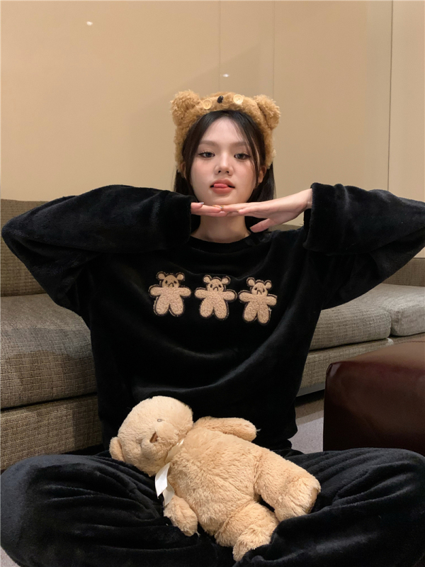 New cute bear embroidered coral velvet home clothes thickened and velvet warm pajamas set