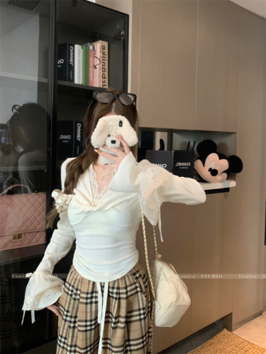 Pure desire v-neck long-sleeved T-shirt women's autumn and winter design lace inner bottoming shirt top