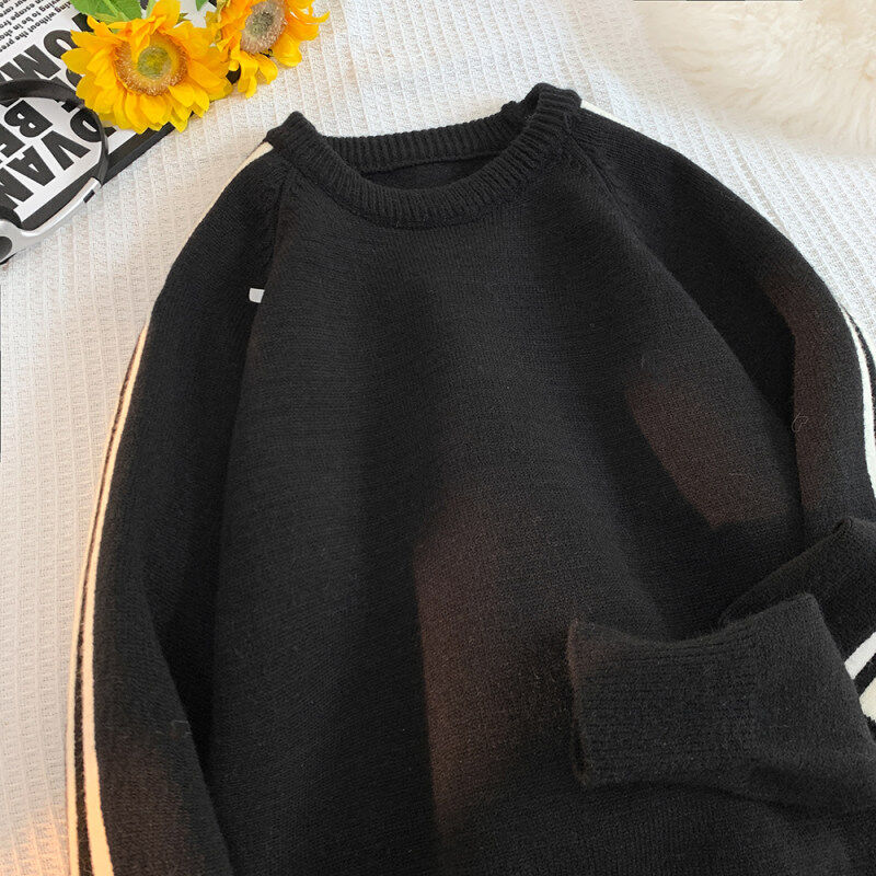 New striped splicing raglan sleeve round neck fashionable sweater sweater