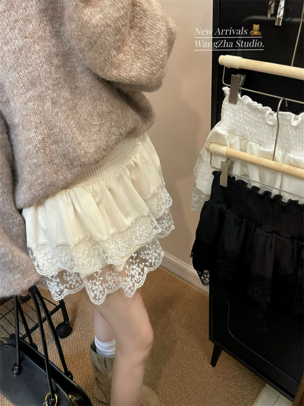 Autumn and winter new sweet age-reducing lace splicing tutu skirt versatile velvet cake skirt short skirt
