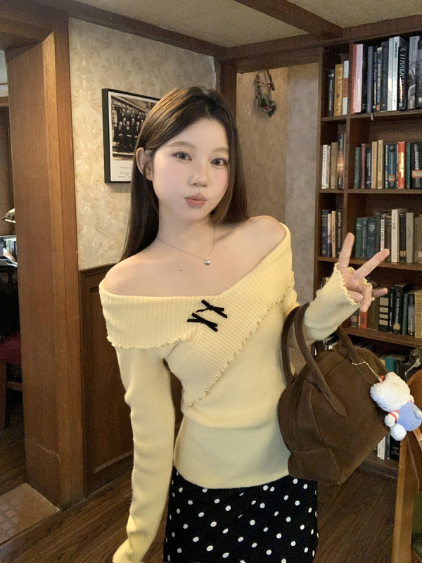 Ready stock design long-sleeved off-shoulder one-word collar knitted sweater sweet hottie bow slim bottoming top