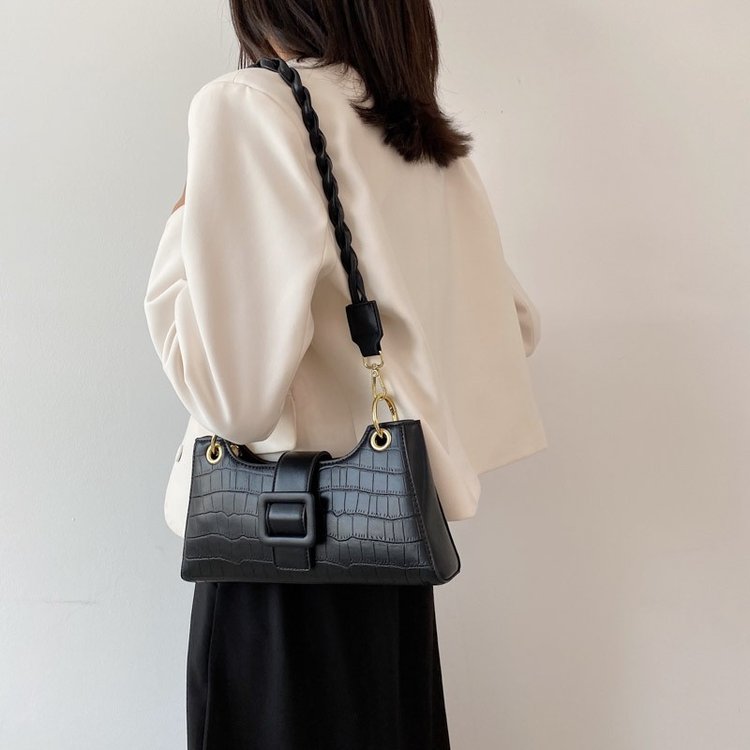 Simple new Internet celebrity small bag women's new fashion popular portable crossbody bag trendy shoulder armpit bag