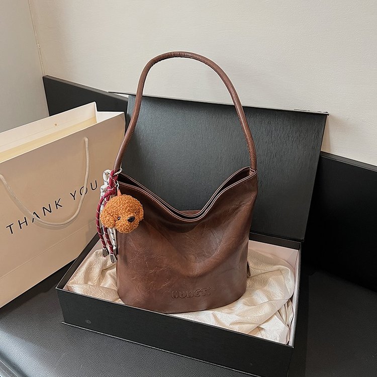 Cross-border fashion soft leather bag for women, autumn and winter fashionable large-capacity tote bag, light luxury, high-end casual cross-body bag