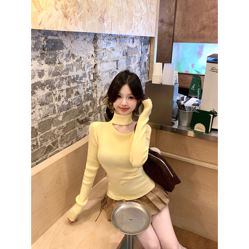 Designed halterneck off-shoulder slim long-sleeved sweater slimming top