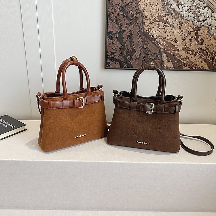 Foreign trade retro frosted portable commuter bag for women 2024 new Korean version niche design shoulder bag versatile crossbody bag