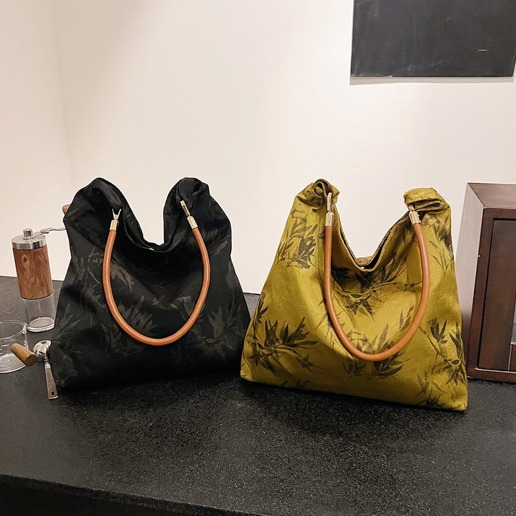 Ink bamboo print new Chinese style bag women's bag 2024 new niche national style tote bag shoulder portable armpit bag
