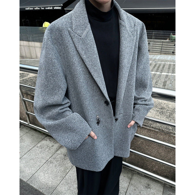 Handsome short woolen coat with cotton lining and thickened suit collar