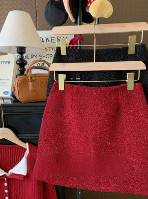 2024~Sweet red little fragrant skirt, New Year atmosphere, festive and versatile short skirt, A-line skirt