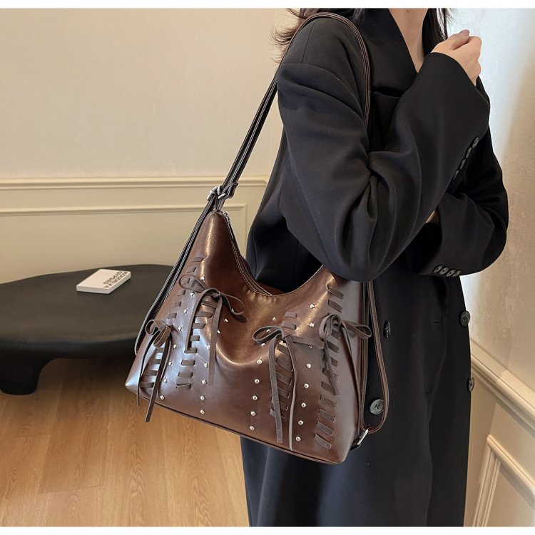 Retro Commuting Tote Bag Women's Large Capacity 2024 New Niche Design Single Shoulder Messenger Bag Casual Backpack