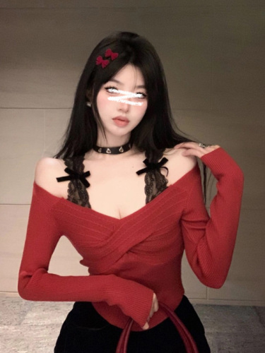 Fake two-piece lace spliced ​​off-shoulder long-sleeved T-shirt for women in autumn pure lust style slim-fitting bottoming shirt short top