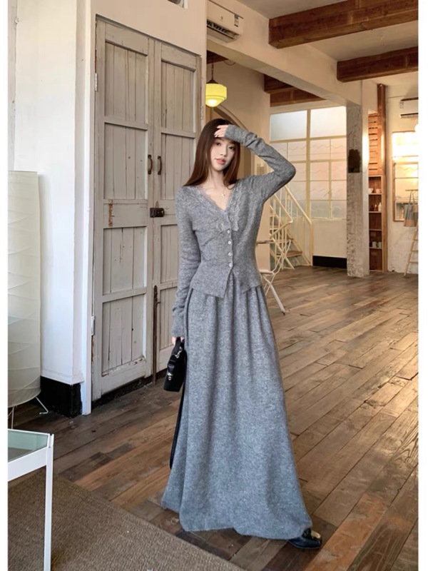 Lace stitching V-neck long-sleeved sweater lady style high-waisted skirt for women 2024 autumn and winter new fashion suit
