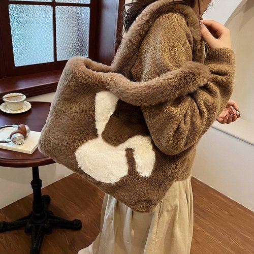 New Autumn and Winter Lazy Tote Bag 2024 Large Capacity Cute Furry Bag Women’s Fashion Versatile Shoulder Plush Bag