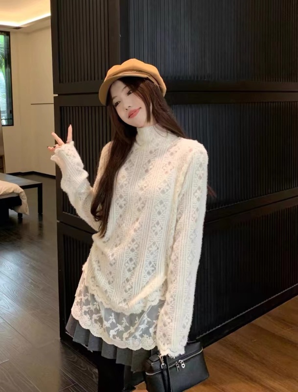 Lace splicing ~ brushed lace long-sleeved sweater with loose design in winter and layered base layer top