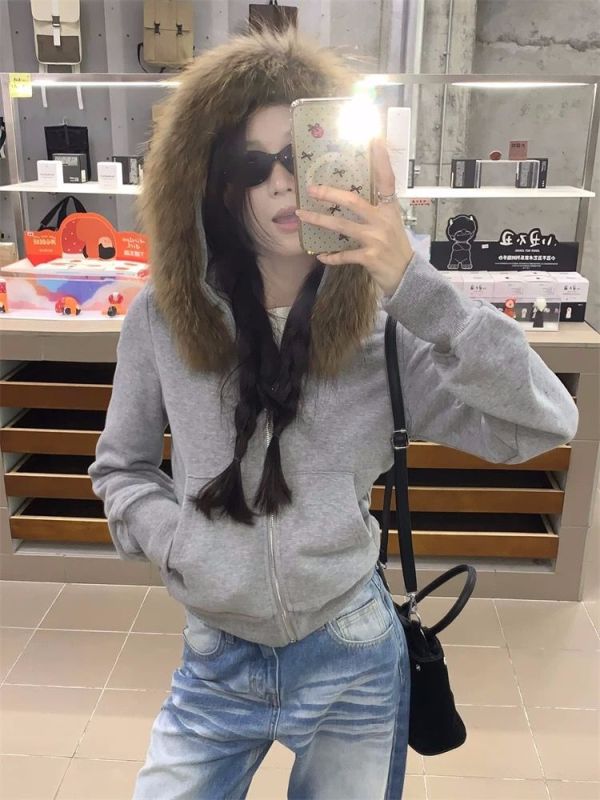 Detachable fur collar sweatshirt jacket with velvet and thickened design, women's winter niche casual outer hooded top