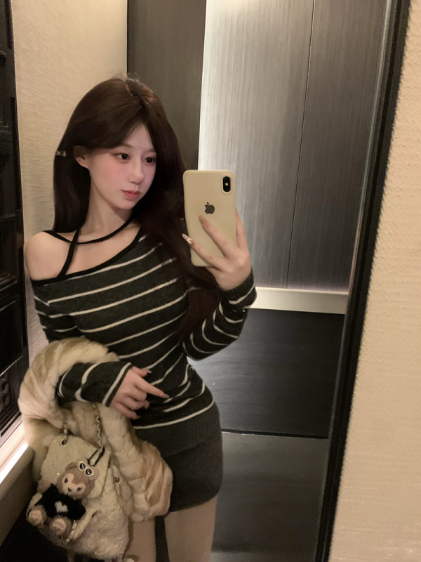 Classic versatile brushed off-shoulder top striped shoulder rope T-shirt