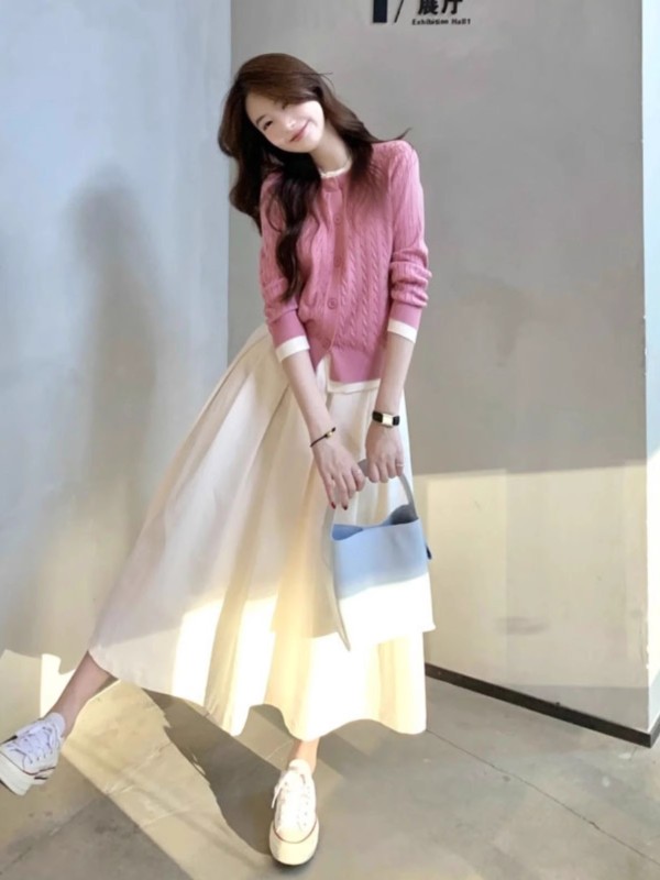 Designed fake two-piece long-sleeved knitted cardigan with twist pattern, hot style in autumn and winter, unique, beautiful, western-style and age-reducing niche tops
