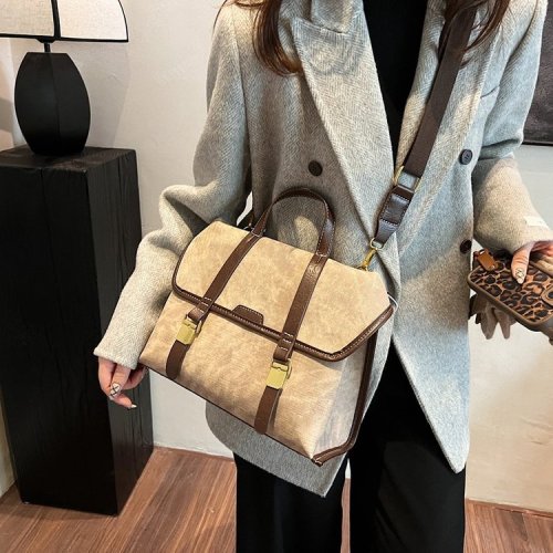 Retro College Style Backpack Women's 2024 New Winter Fashion School Bag Versatile Casual Travel Small Backpack