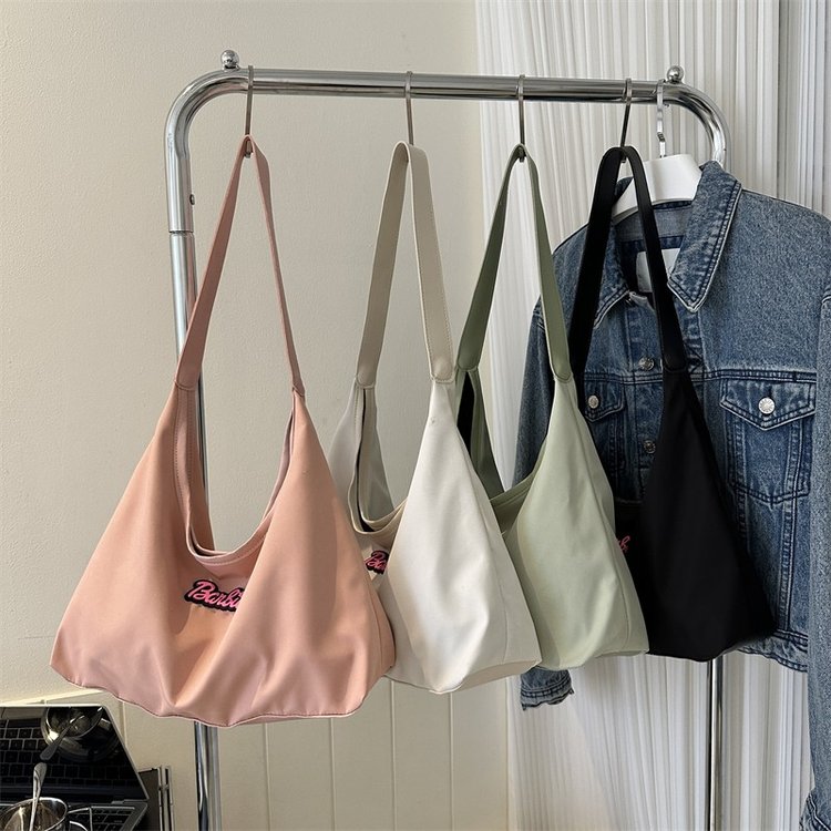Casual Large Capacity Commuting Bag Women's New Summer Fashion Trend Shoulder Bag Casual Fashion Tote Bag