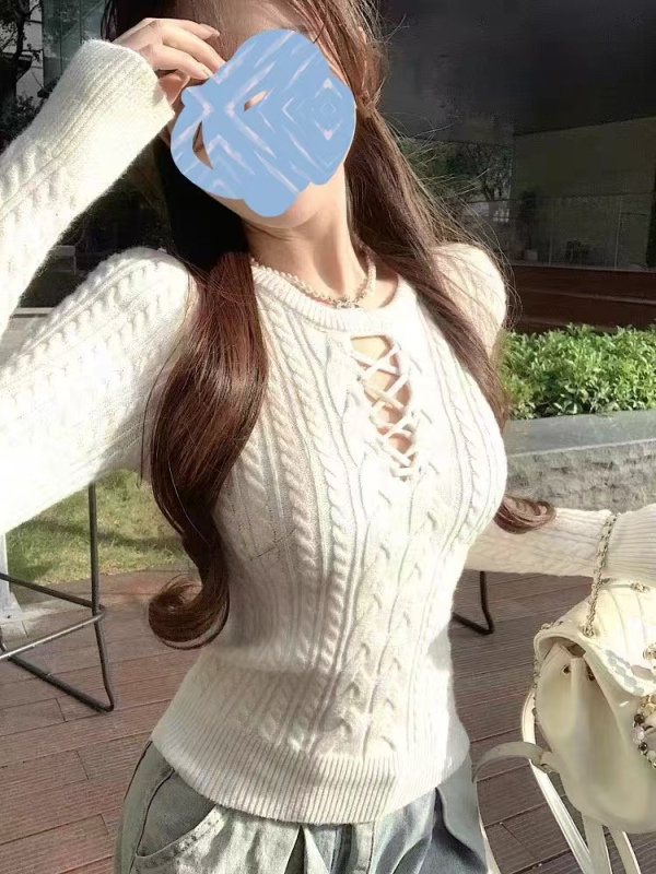 Designed hollow slimming long-sleeved bottoming sweater for women in autumn and winter sweet and spicy waist pullover knitted top